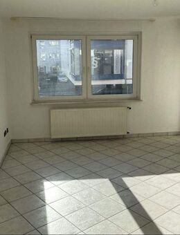 Attraktive und sanierte 2-Zimmer-Wohnung mit Balkon in Hagen-Mitte - Hagen (Stadt der FernUniversität)