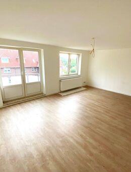 Helle und geräumige 2-Zimmer-Dachgewohnung zum Wohlfühlen - Leer (Ostfriesland)