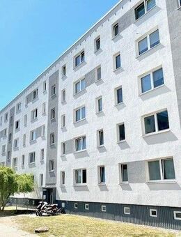 Wohnen - 04. OG - links - Ziolkowskistraße 45 - Schwerin