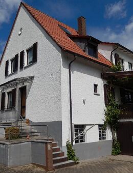 Großzügige Doppelhaushälfte mit Einliegerwohnung in ruhiger beliebter Lage. - Landau (Pfalz)
