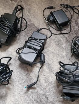 Ladegeräte/ Kabel, Netzkabel, Stecker, AC Adapter Konvolut - Oberndorf (Neckar)