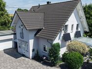 Stilvolles Einfamilienhaus mit Flair und gepflegtem Außenbereich! - Girod
