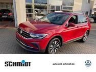 VW Tiguan, 2.0 TDi Move elektr Heckkl, Jahr 2023 - Lünen