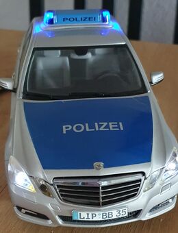 MB E-Klasse 2009, Polizei, mit Licht und Netzteil, 1:18, ohne OVP, UNIKAT - Lemgo