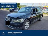 VW Tiguan, 2.0 TDI Elegance, Jahr 2021 - Esslingen (Neckar)