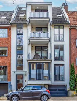 Galeriewohnung mit zwei Balkonen und Tiefgarage - Hamburg