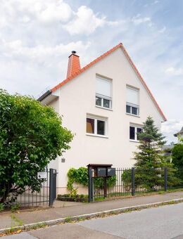 Charmante 2-Zimmer-Terrassenwohnung mit eigenem Gartenanteil. - Dresden