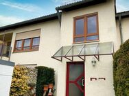 RESERVIERT |Renovierungsbedürftige 2 1/2 Zimmer DG Wohnung mit Loggia u. Garage in Altenmünster - Crailsheim