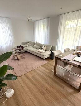 "TRAUMLAGE" Helle, neuwertige 2-Zimmerwohnung mit EBK und sonniger Terrasse - Leinfelden-Echterdingen