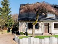 "Eine Hälfte für Sie - Ihr neues Zuhause wartet !" DHH mit Potenzial in Flensburg/Tarup - Flensburg