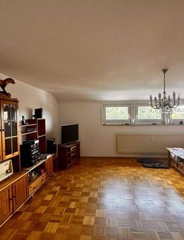 Dachgeschoss-Wohnung mit Gartenanteil - Nagold