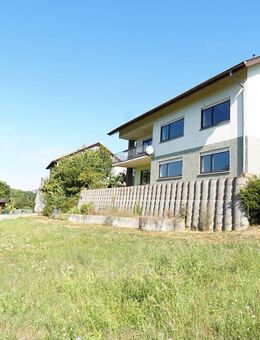 Großzügiges Einfamilienhaus mit Einliegerwohnung und Traumgarten - Bad Rappenau