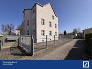 Mehrgenerationenhaus oder Investment? Flexibles 3-Parteien-Haus mit Garten, Pool & Solartechnik - Bennewitz