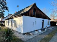 Geräumiges Siedlungshaus mit Doppelgarage, Pool und Sauna in Meißen - Meißen