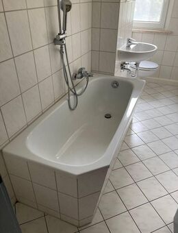 Wir sanieren! Kleine 1 Zimmer Wohnung - Bernburg (Saale)