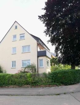 Dreifamilienhaus mit magischem Innenhof, sonnigem Garten und dem Max-Eyth-See vor der Tür - Stuttgart
