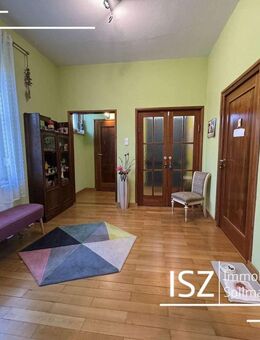 Wunderschöne, helle und gepflegte 4-Zimmer-Wohnung mit Garten und Wintergarten in Ansbach - Ansbach