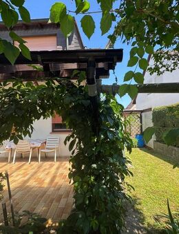 Freistehendes Zweifamilienhaus - Ubstadt-Weiher