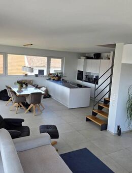 Exklusives Penthouse auf zwei Ebenen mit überdachtem Balkon, Dachterrasse & Weitblick - Engen