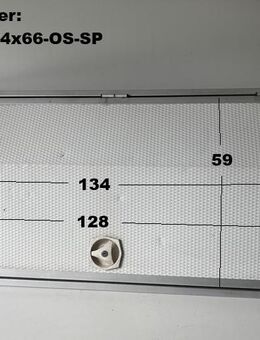 LMC Wohnwagen Gaskastendeckel gebr. ca. 134 x 66 bzw 128 x 59 ohne Schlüssel Sonderpreis (zB 530K BJ 2006) mit Hebemechanik-Arm - Bugfrontdeckel / Bugklappe / Gasklappe / Flaschenkastendeckel / Flaschenkastenabdeckung - Schotten Zentrum
