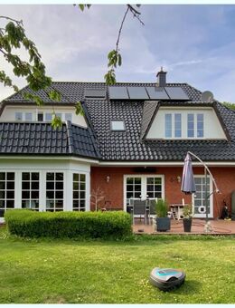 BEZUGSFREI: Exklusives Traumhaus mit Südgarten und Doppelgarage in ruhiger Dorflage 10min vor Husum! - Ostenfeld (Husum)