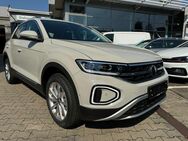 VW T-Roc, 1.5 TSI OPF Style Style, Jahr 2024 - Frankfurt (Main)