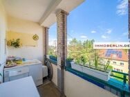 IMMOBERLIN.DE - Feine einzugsfreie Altbauwohnung mit Loggia in gepflegtem Zustand beim Tempelhofer Feld - Berlin