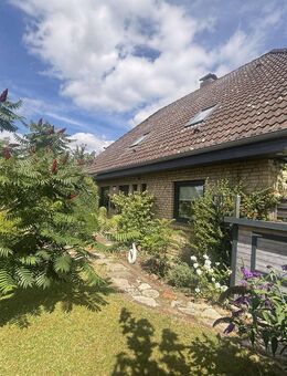 Solides Haus mit 7 Zimmern und Doppelgarage in ruhiger Sackgassenlage - Nübbel