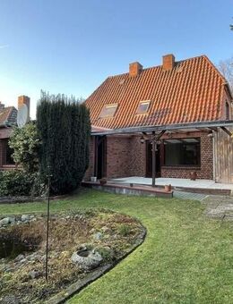 Gesucht und gefunden: Einfamilienhaus mit großem Garten und Doppelgarage in Itzehoe - Itzehoe