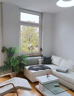 Schicke möblierte 2,5-Zimmer Wohnung mit Balkon in Wiesbaden Westend - Wiesbaden