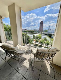 Wohnen in erster Reihe zum Main - Möblierte 2-Zimmer-Wohnung mit Balkon und Tiefgarage - Frankfurt (Main)
