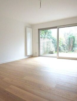 Geschmackvolles Apartment in Oberkassel - vollständig renoviert mit EBK und Terrasse - fußläufig zum Rhein - Düsseldorf