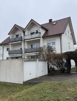 Attraktive 3 Zimmer Wohnung mit Balkon in Strullendorf - Strullendorf