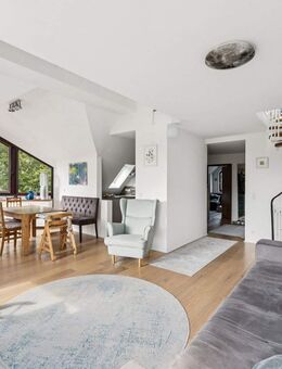 Wunderschöne Maisonettewohnung mit großer Balkonterrasse in Grafenberg - Düsseldorf