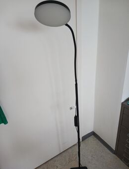 Stehlampe Neu mit Fernbedienung, LED Leselampe. - München Moosach