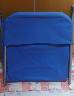 Campingliege, blau, retrolook, - Offenbach (Main) Bürgel