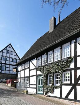 Vermietetes denkmalgeschütztes Fachwerkhaus im Herzen des Nicolaiviertels an der Unnaer Stadtmauer - Unna