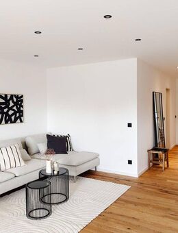 Sanierte 2-Zimmer-Wohnung mit großem Süd-Balkon im Herzen von Kleinostheim - Kleinostheim