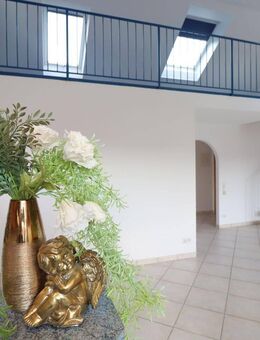Wohnhighlight mit Galerie & Weinbergblick * Sofort bezugsfrei * - Besigheim
