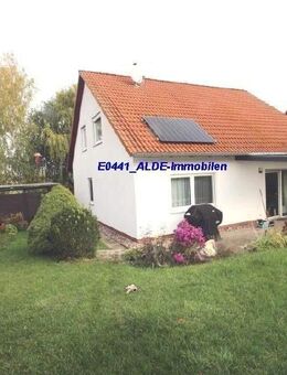 Attraktives freistehendes Einfamilienhaus mit EinliegerWohnung. Im LK SÖM, ruhig und sonnige Lage - Ollendorf
