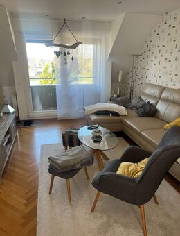 Schöne 3-Zimmer Dachgeschosswohnung in Dülmen-Hiddingsel-mit Balkon - Dülmen