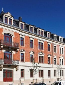Großer Balkon und eigener Gartenanteil - 3 Zi. Wohnung im sanierten Altbau (Denkmalschutz) - Dresden