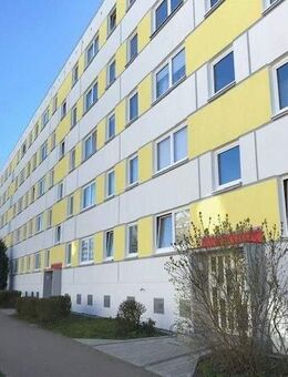 Frisch renovierte 4 Zimmer Wohnung - Schwerin