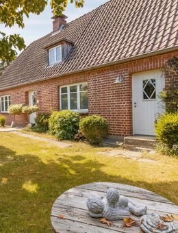 Von der Gaststube zum Familientraum – Sanierte Doppelhaushälfte mit Charakter & Komfort - Gudow