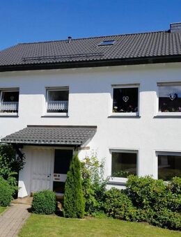 / Am Wormbacher Berg - mit Mieteinnahme! - Schmallenberg