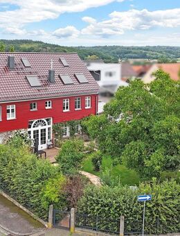 Sonnenverwöhnt & großzügig: Hochwertig ausgebaute Scheune mit eigenem Garten - Hungen