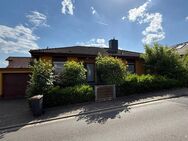 Traumblick bis Frankfurt: Bungalow in schöner Lage - Schöneck