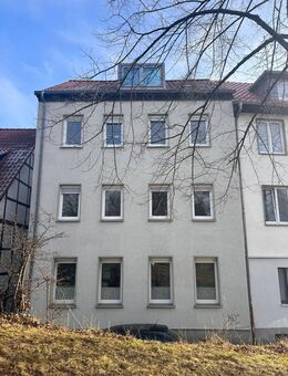 ZU VERKAUFEN: Zentral gelegenes, teilsaniertes Mehrfamilienhaus mit 3 Wohnungen direkt an der Soester Wallanlage - Soest
