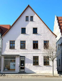 Interessantes Mehrfamilienhaus direkt am Markt - Kemberg