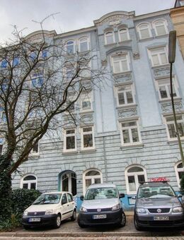 DREAMHOUSE Immobilien: Ideal geschnittene Jugendstilwohnung - mittendrin und doch ganz ruhig - Hamburg